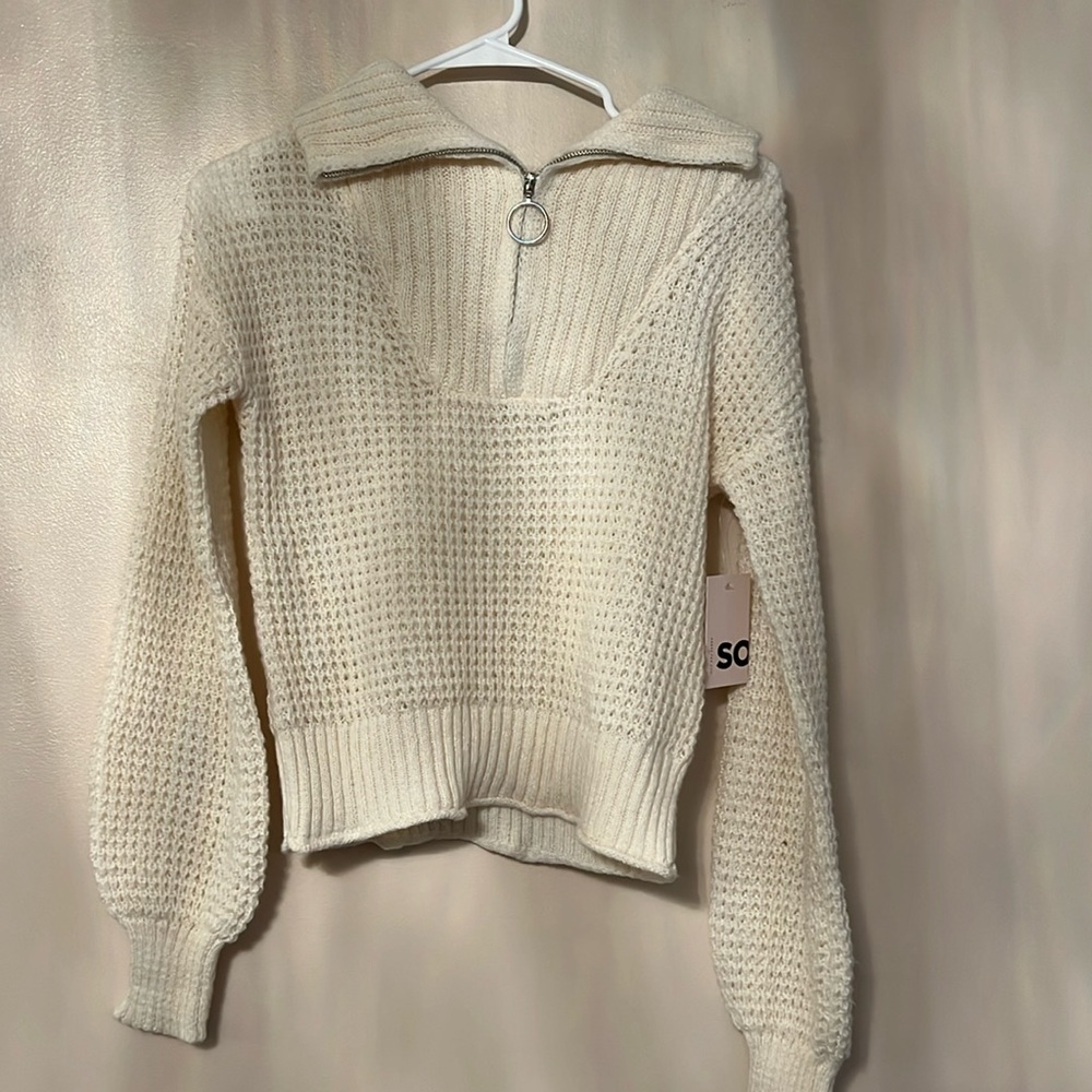 cream/white  quarter zip sweater